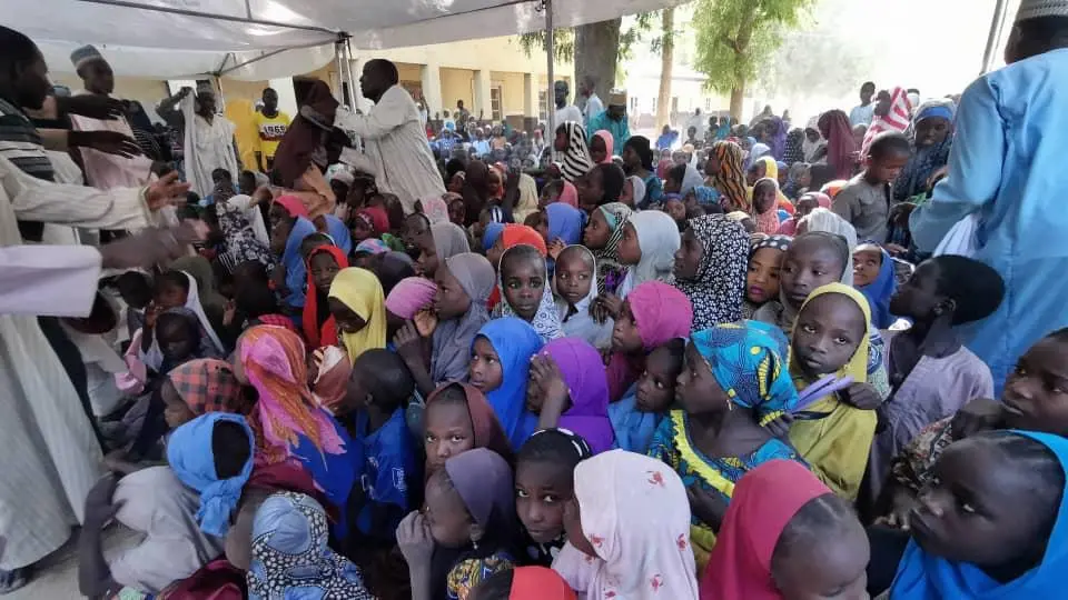 Babagana Zulum with Children of IDPs