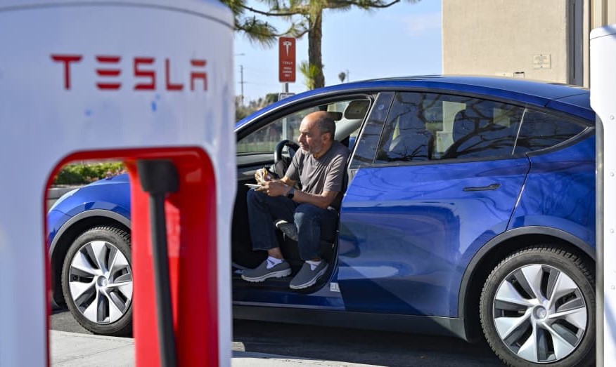 Tesla scraps low-cost cars plans