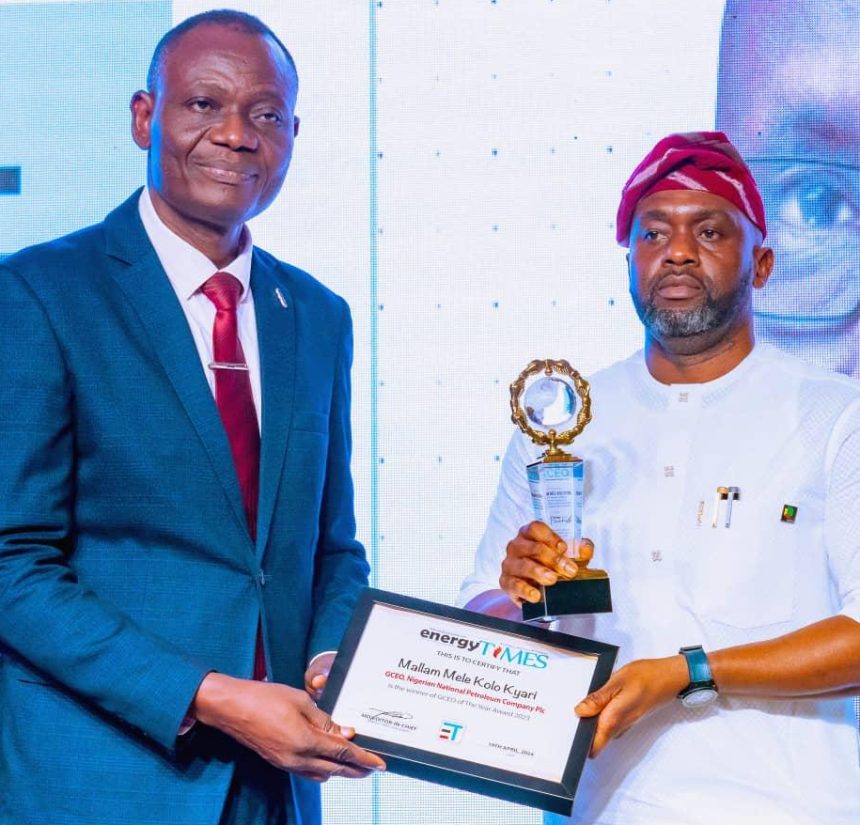 Femi Soneye receives the award on behalf of Mele Kyari