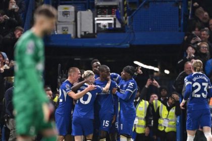 Chelsea shatter Spurs top four hopes