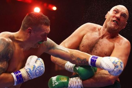 Usyk lands blow on Fury