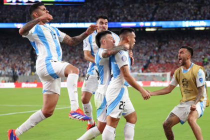 Argentina beat Chile to make Copa America quarters