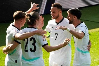 Austria stun Netherlands to progress to last 16