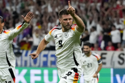 Fullkrug scores late as Germany draw with Switzerland