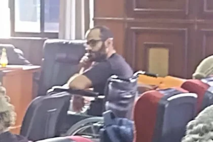 An amateur photo of Tigran Gambaryan in court on a wheelchair on Tuesday.