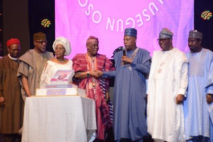 Osoba flanked by Emeka Anyaoku, Dapo Abiodun, Kashim Shettima,Godswill Akpabio,