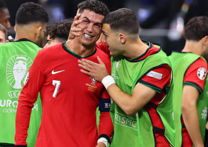 Ronaldo weeps as his penalty was saved