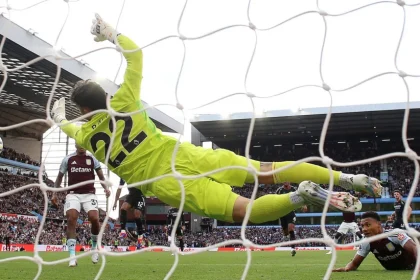 Arsenal keeper David Raya