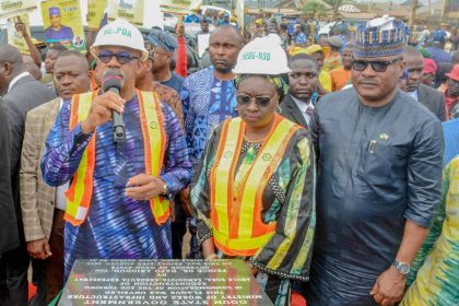 Gov. Abiodun and dep. at the flag off of Abeokuta-Ota-Lagos Expressway