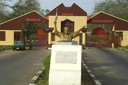 MAPOLY Gate