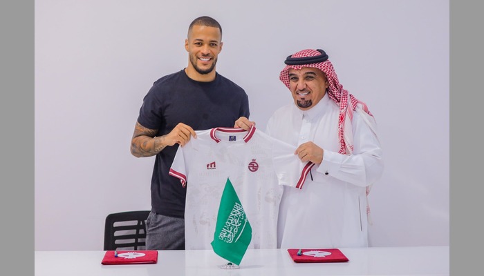 Troost-Ekong with Al-Khalood official