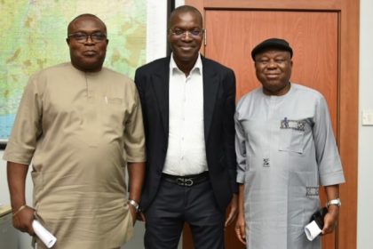 L-R: Professor Anene Moneke; Igo Weli; and Professor Charles Igwe, during a visit to SPDC management in Port Harcourt, Rivers State. recently