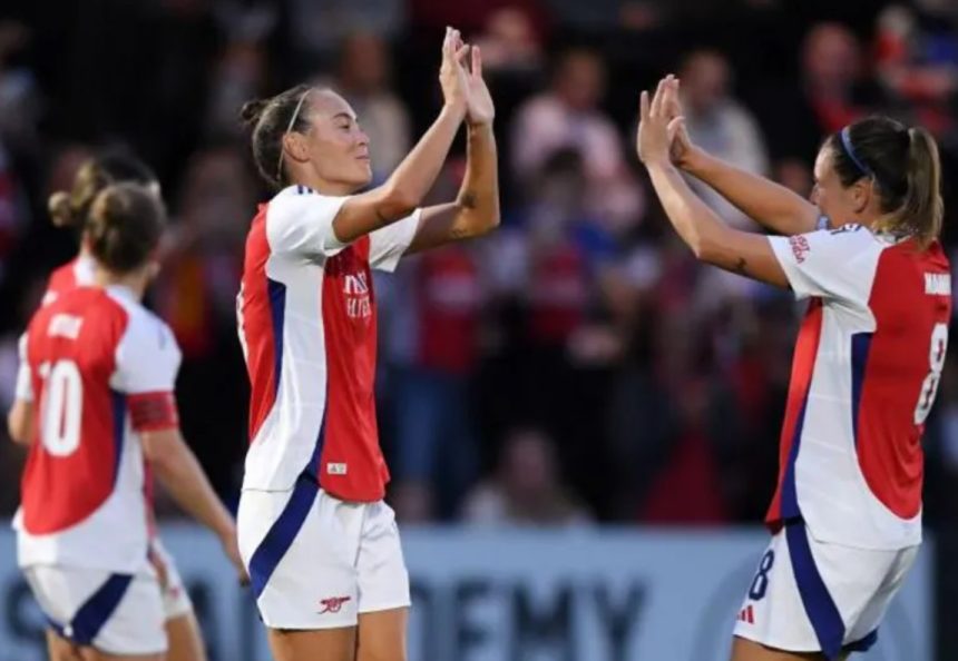 Caitlin Foord (left) and Mariona Caldentey (right) celebrate win against Rangers