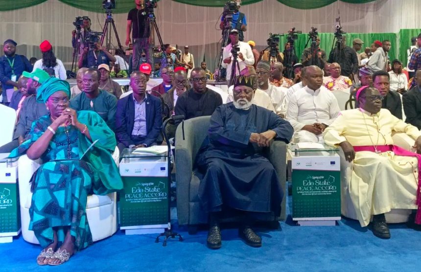 Abdsalami Abubakar and others at the signing of peace accord for the Edo governorship election