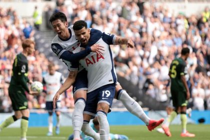 Solanke scores as Spurs come back to beat Brenthford