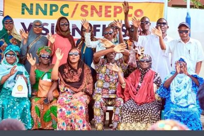 A cross section of another set of beneficiaries of the NNPC/SNEPCo Vision First Plus programme in Bariga Local Council Development Area (LCDA) of Lagos State on Thursday last week.