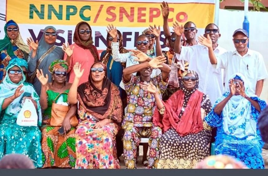 A cross section of another set of beneficiaries of the NNPC/SNEPCo Vision First Plus programme in Bariga Local Council Development Area (LCDA) of Lagos State on Thursday last week.