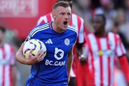 Leicester City striker Jamie Vardy celebrates after equalising against Southampton